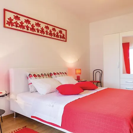 Awesome In Liznjan With Wifi Holiday home