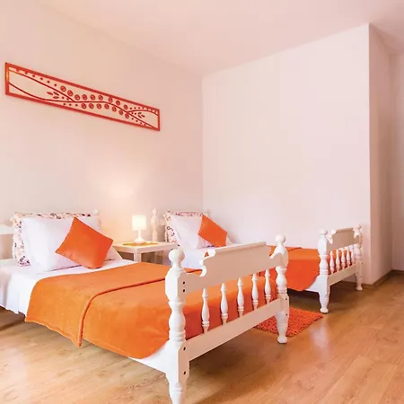 Awesome In Liznjan With Wifi Holiday home Valtura