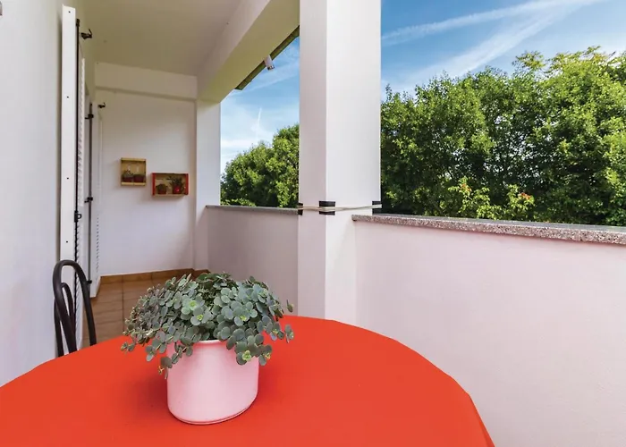 Valtura Xlvii Vikendica Liznjan