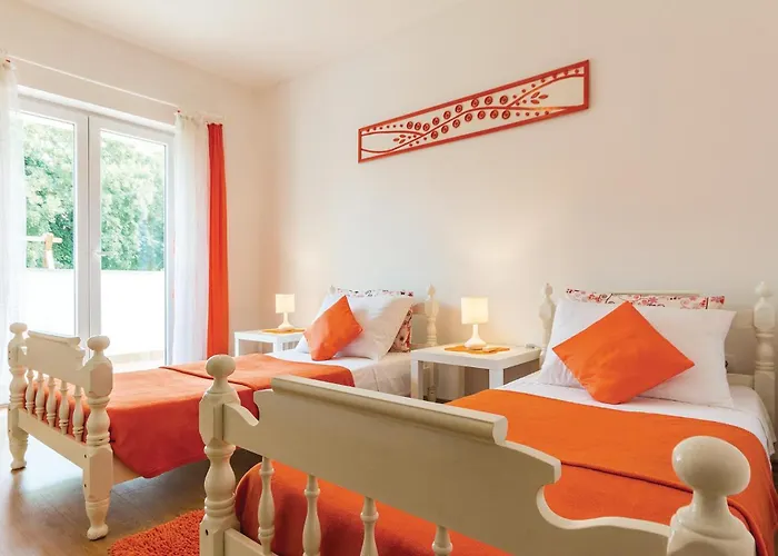 Valtura Xlvii Vikendica